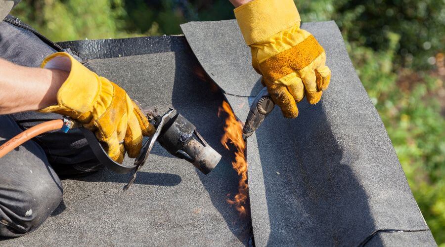 Expert Emergency Roof Repairs services in Riverside, IA